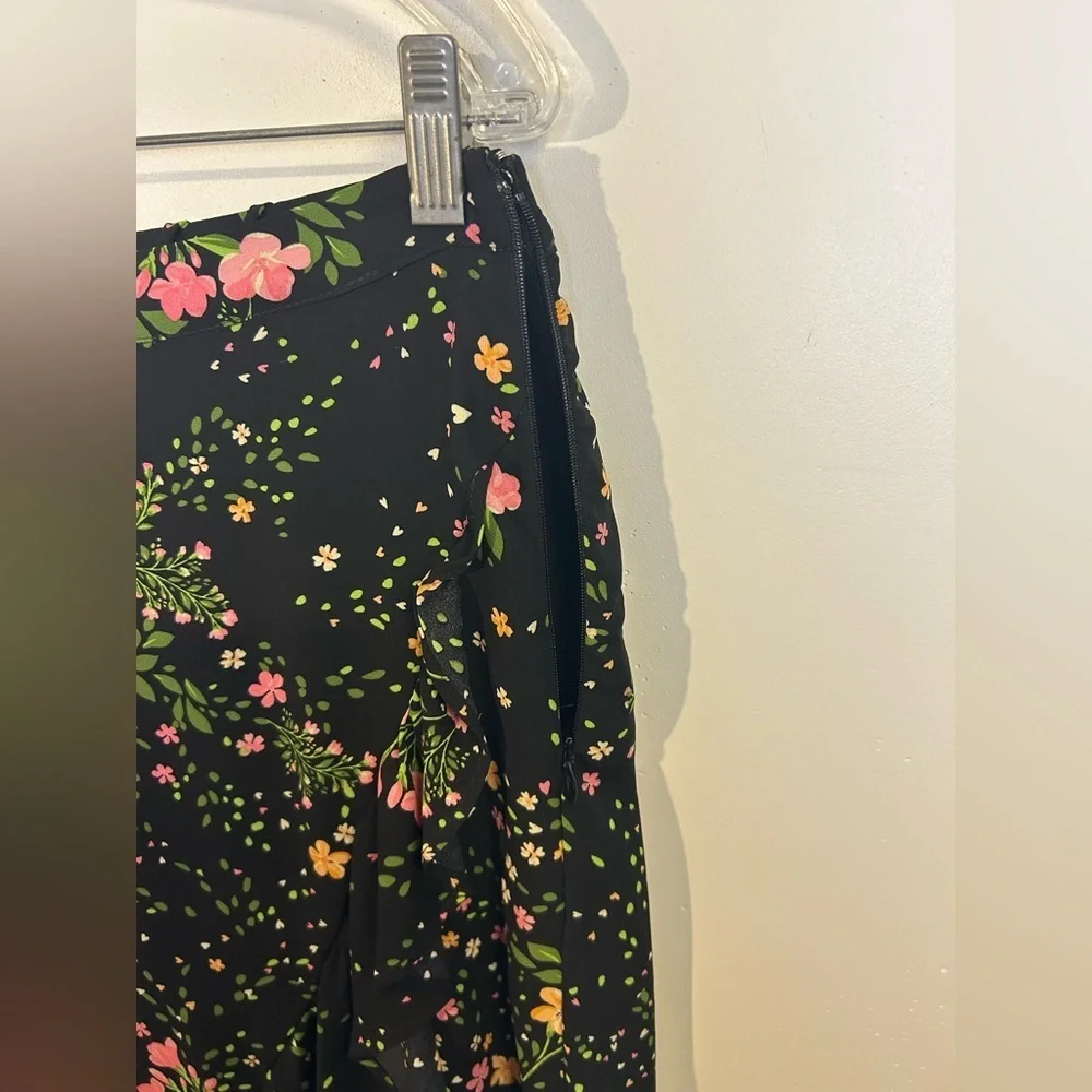 Investments‎ Floral Midi Skirt Size M Fairy Asymmetrical Chic Romantic Coquette